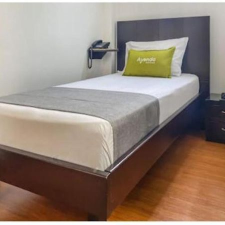 Hotel Castellon Plaza เปเรย์รา ภายนอก รูปภาพ