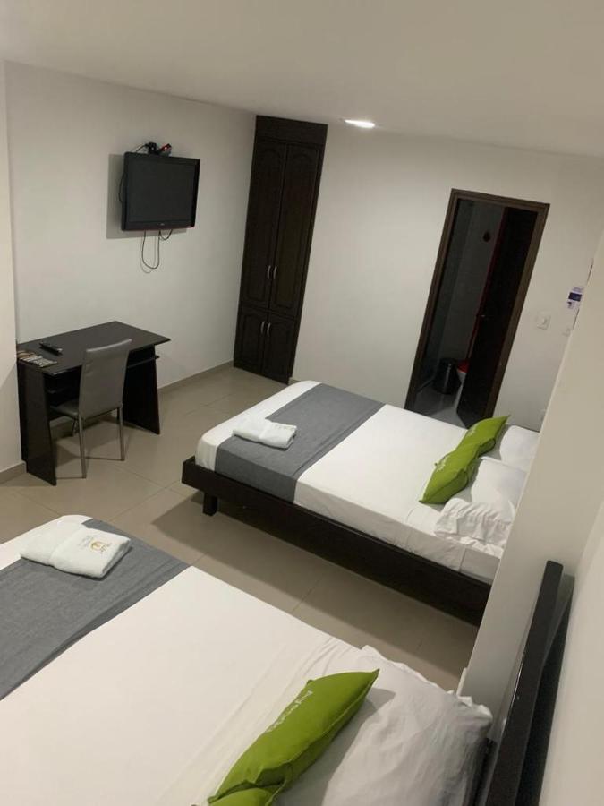 Hotel Castellon Plaza เปเรย์รา ภายนอก รูปภาพ